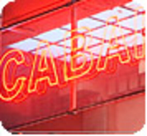 Les artistes de la comédie musicale Cabaret engagés !
